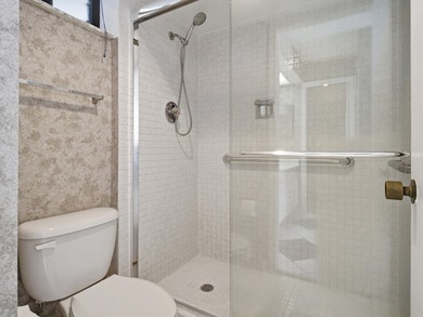 Enjoy easy living in this charming first-floor 2-bedroom - photo 8