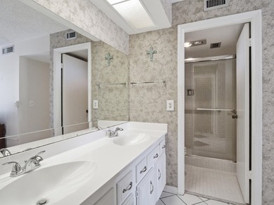 Enjoy easy living in this charming first-floor 2-bedroom - photo 9