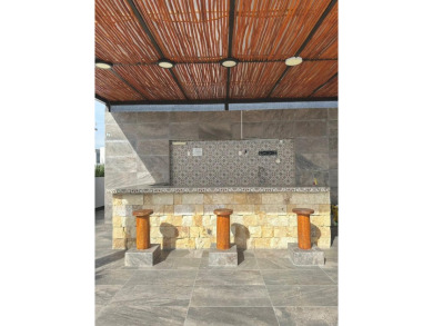 Discover this fully furnished and equipped 2-bedroom, 2-bathroom