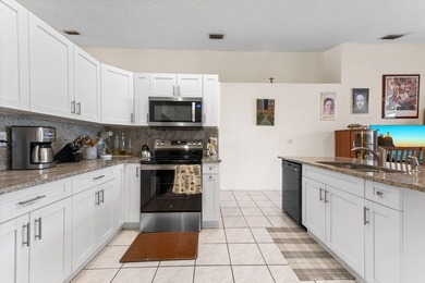 Welcome to this beautiful 3-bedroom, 2-bath, 2-car garage home - photo 16