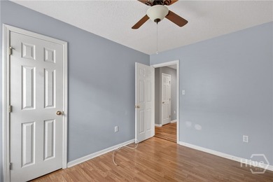 A beautiful spacious house close to shopping. This fabulous - photo 22