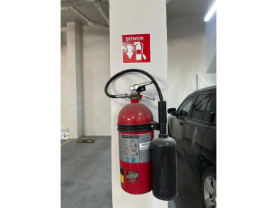 Discover this fully furnished and equipped 2-bedroom, 2-bathroom