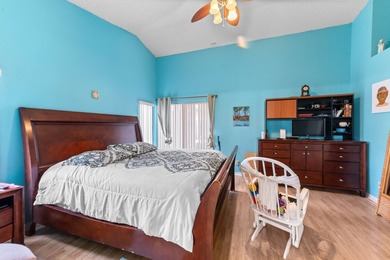 Welcome to this beautiful 3-bedroom, 2-bath, 2-car garage home - photo 26
