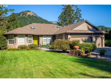 Greenleaf Lake Home For Sale in North Bonneville Washington