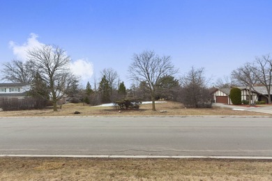 Briar Lakes Lot For Sale in Oak Brook Illinois
