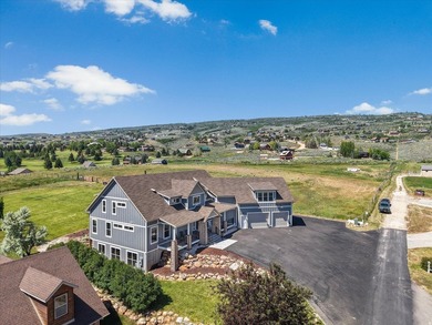 Custom luxury home in beautiful Bear Lake, designed for large - photo 8