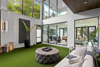 An entertainer's dream in the heart of South Tampa. Tucked away - photo 24
