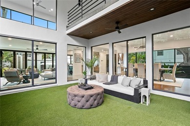 An entertainer's dream in the heart of South Tampa. Tucked away - photo 25