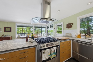 Private 3 bed, 4 bath home with 2 bonus rooms for additional - photo 33