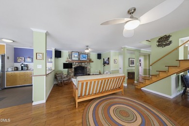 Private 3 bed, 4 bath home with 2 bonus rooms for additional - photo 39