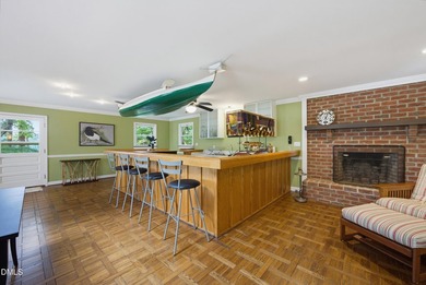 Private 3 bed, 4 bath home with 2 bonus rooms for additional - photo 49
