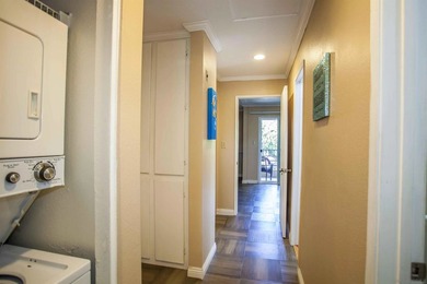 Light & Bright upper 2 bed/1bath, 796 sf Unit in the Verano of - photo 17