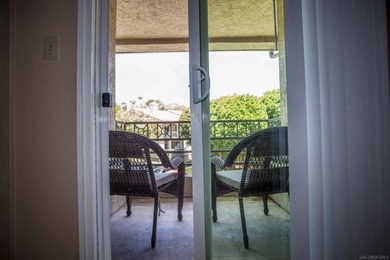 Light & Bright upper 2 bed/1bath, 796 sf Unit in the Verano of - photo 18