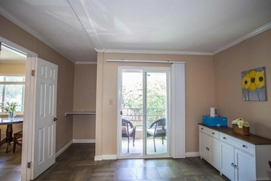 Light & Bright upper 2 bed/1bath, 796 sf Unit in the Verano of - photo 21