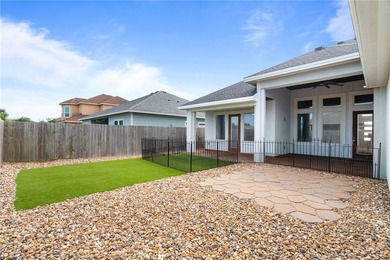 Custom home on a large corner lot with a circular driveway - photo 24