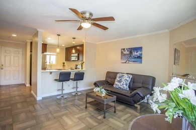 Light & Bright upper 2 bed/1bath, 796 sf Unit in the Verano of - photo 26
