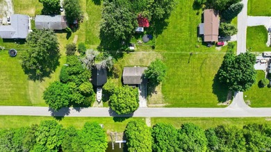 Enjoy everything Lake Wawasee has to offer from this beautifully - photo 37