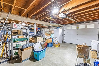 Beautifully updated, spacious home located in a quiet - photo 44