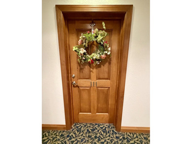 Located in the heart of downtown, walking distance to endless - photo 3