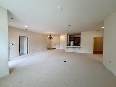 Located in the heart of downtown, walking distance to endless - photo 5