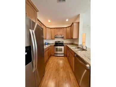 Located in the heart of downtown, walking distance to endless - photo 6
