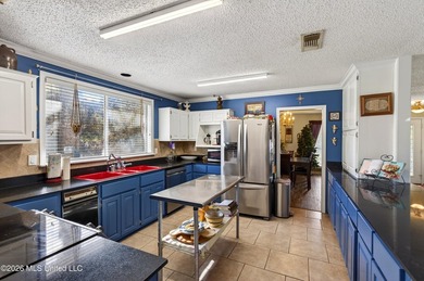 HURRY SELLER MUST SELL!!! UNBELIEVABLE PRICE ON THIS 2834 SQ FT - photo 15