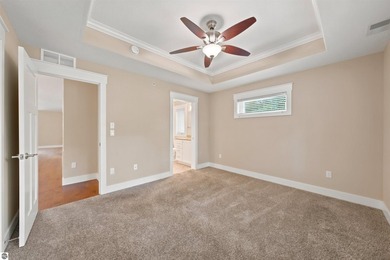 Enjoy carefree condo living in this spacious upper-level - photo 15