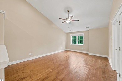 Enjoy carefree condo living in this spacious upper-level - photo 22