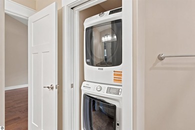Enjoy carefree condo living in this spacious upper-level - photo 28