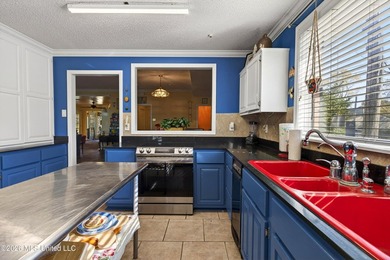 HURRY SELLER MUST SELL!!! UNBELIEVABLE PRICE ON THIS 2834 SQ FT - photo 33