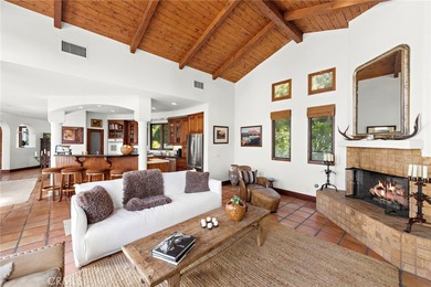 Air Conditioned Beautiful spacious indoor/ outdoor home on a - photo 8