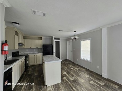 Additional listing photo 1
