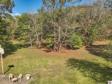 Spacious 4 bedroom, 2 bathroom brick home offering just under 2 - photo 12