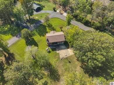 Spacious 4 bedroom, 2 bathroom brick home offering just under 2 - photo 14