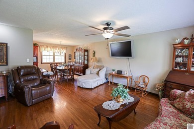 Spacious 4 bedroom, 2 bathroom brick home offering just under 2 - photo 17