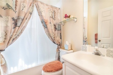 BEAUTIFUL 2 STORY SINGLE FAMILY HOME WITH 4 BEDROOMS, 3 FULL - photo 20