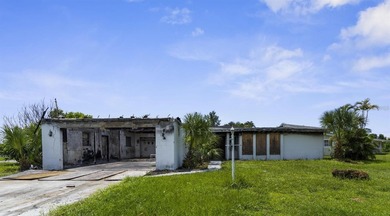 Port Charlotte Waterway Lakes Area Home For Sale in Port Charlotte Florida
