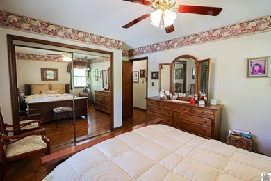 Spacious 4 bedroom, 2 bathroom brick home offering just under 2 - photo 28