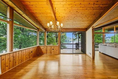 Nestled at the end of a private drive, this lakeside sanctuary - photo 30