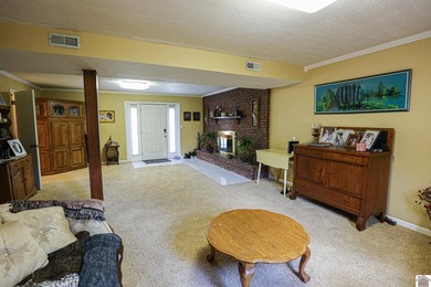 Spacious 4 bedroom, 2 bathroom brick home offering just under 2 - photo 34
