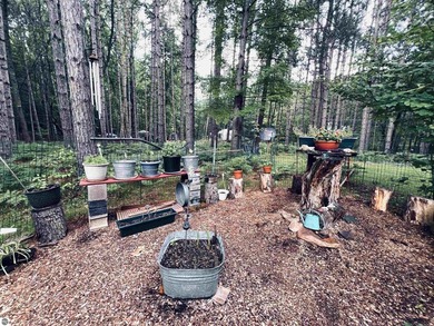 Nestled among beautiful mature trees, this well taken care of 3 - photo 38