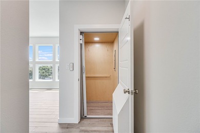 LOCATION,LOCATION,LOCATION.....Welcome to this ideally located