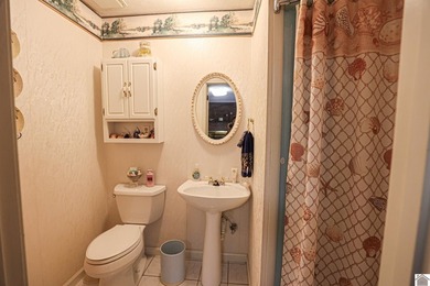 Spacious 4 bedroom, 2 bathroom brick home offering just under 2 - photo 40