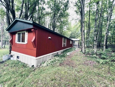 Nestled among beautiful mature trees, this well taken care of 3 - photo 50