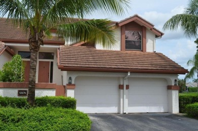 Lake Condo For Sale in Wellington, Florida