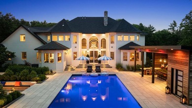 Welcome to 19 Cavendish Way, where exceptional architecture and - photo 1