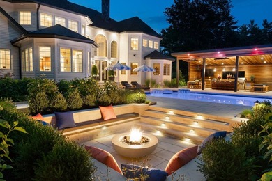 Welcome to 19 Cavendish Way, where exceptional architecture and - photo 3