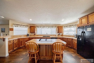 *$5,000 towards lot rent* Welcome to this impeccable 3-Bedroom - photo 15