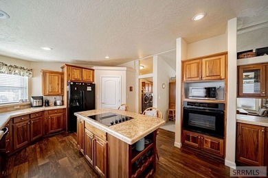*$5,000 towards lot rent* Welcome to this impeccable 3-Bedroom - photo 16