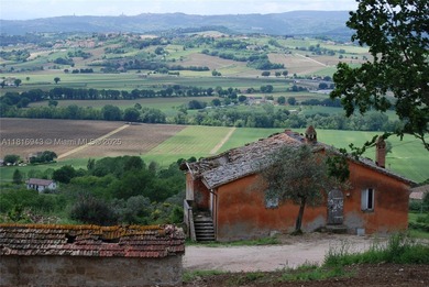 Exclusive 182-hectare estate near Assisi, featuring Palazzo - photo 18